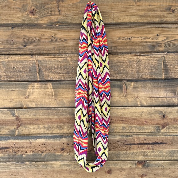 Infinity Scarf - Picture 1 of 6